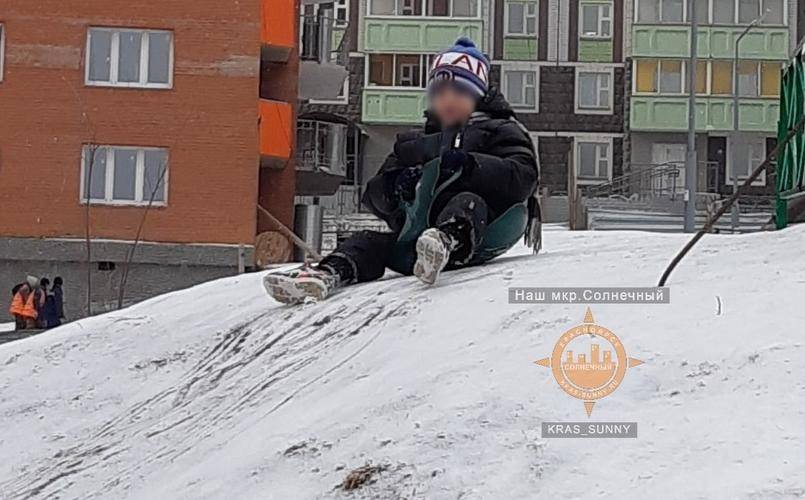 10 летняя девочка с пакетом иваново. елки красноярска дети. детей ангелов в смоленске на новый год поздравили депутаты. новости красноярска про мальчика 6 лет видео. красноярск новости дети.