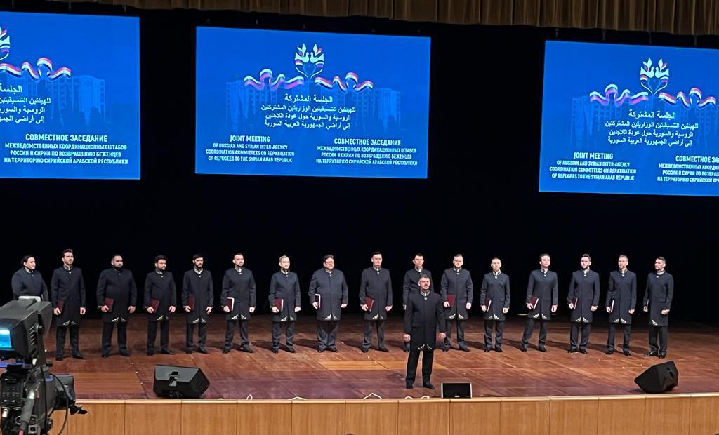 Сибирский мужской хор из Красноярска выступил в Сирии
