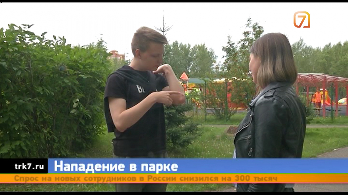 На корреспондента «7 канала Красноярск» Елисея Савлюка напал неизвестный мужчина