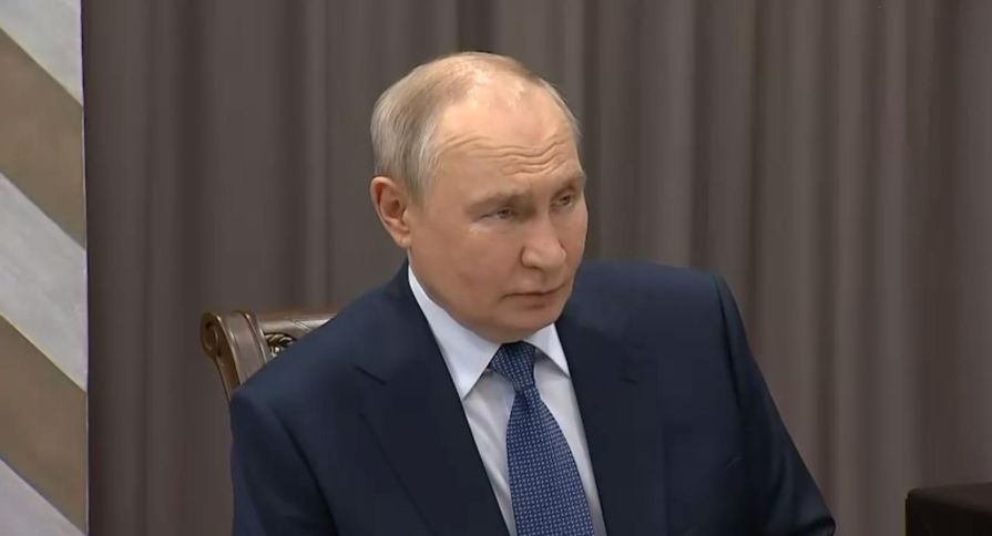 «Нельзя останавливаться»: президент РФ оценил помощь красноярским участникам СВО