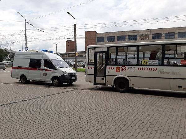 Автобусы красноярск мав. Красноярский автобус. Автобус Красноярск. 32 Автобус Красноярск. Автобус 7 Красноярск.