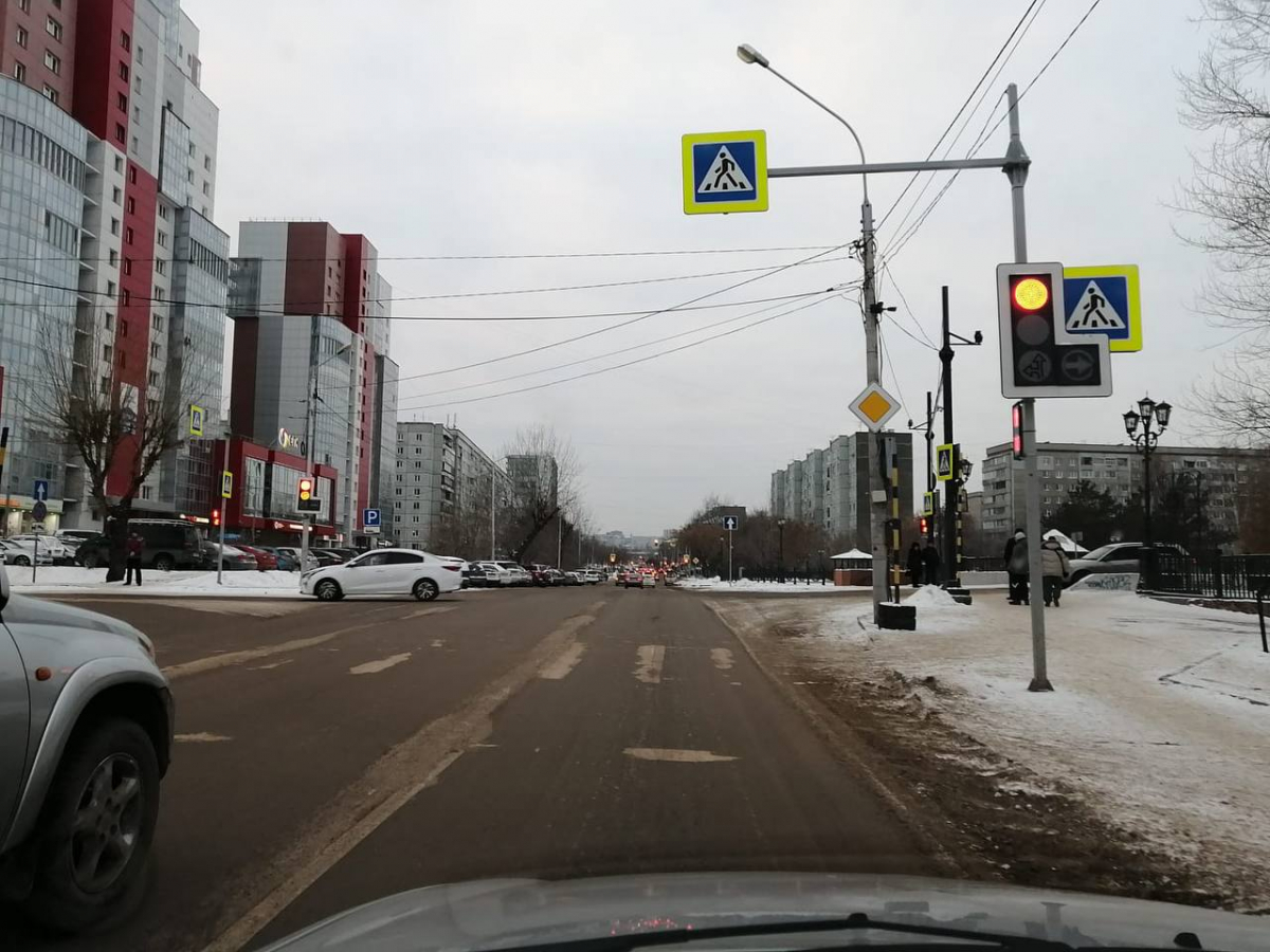 В ГИБДД разъяснили, как теперь можно двигаться по ул. Обороны в Красноярске 