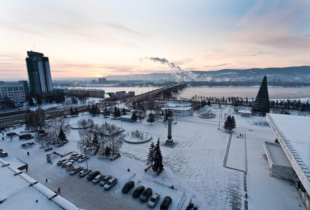 Теплых красноярск. Набережная площадь Красноярск.