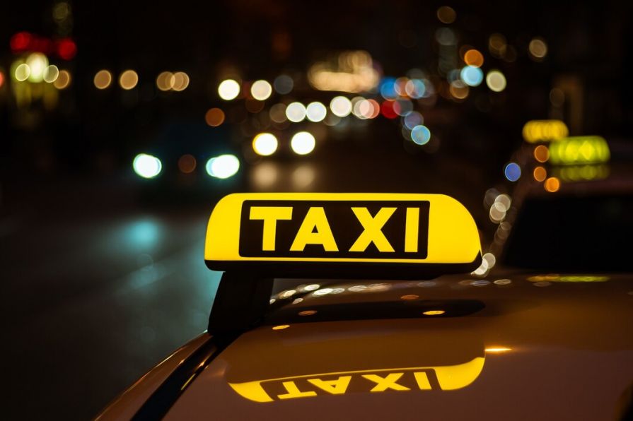 В Госдуме начали новое обсуждение запрета на работу мигрантов в такси