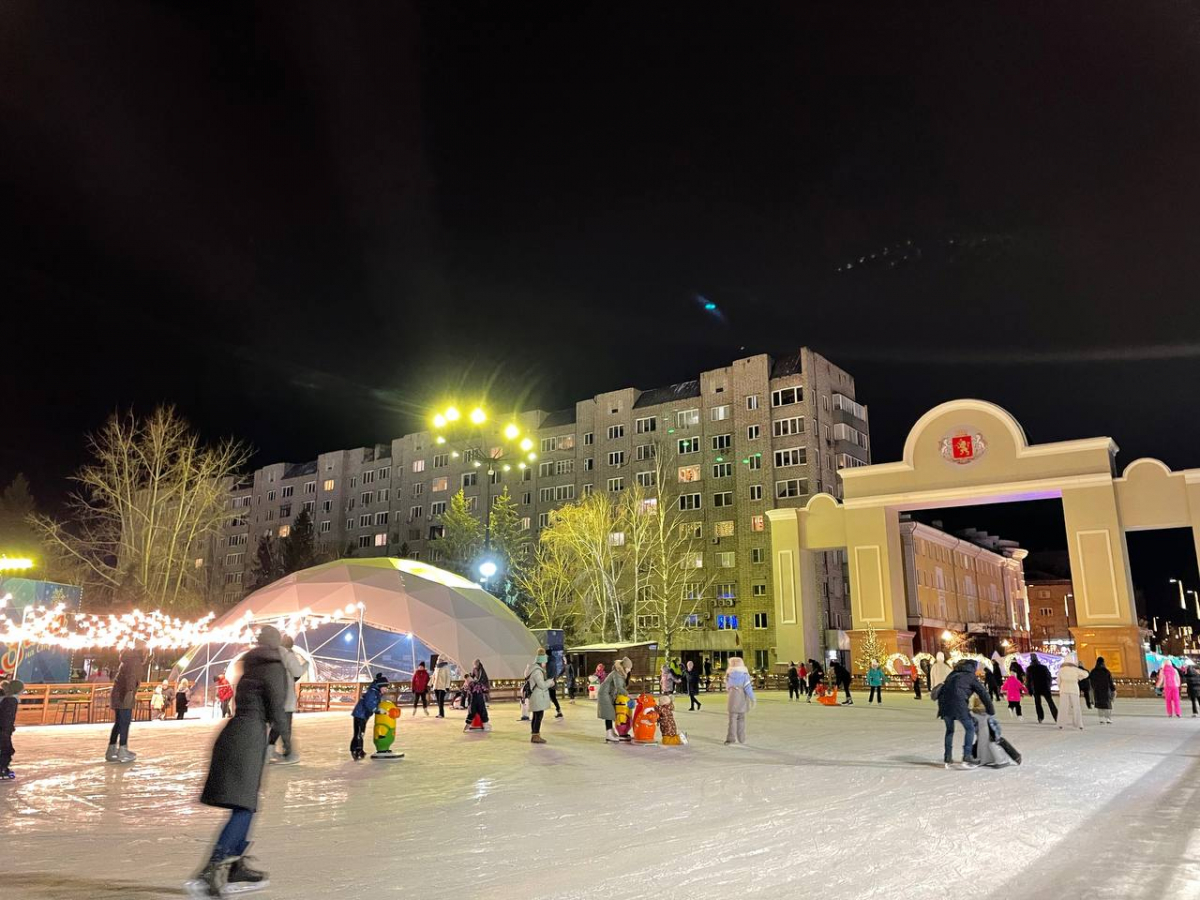 В Красноярске каток на площади Мира будет работать в новогоднюю ночь