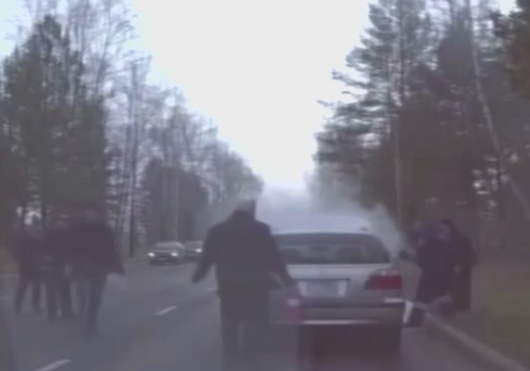 Автомобиль загорелся на ходу в Зеленогорске