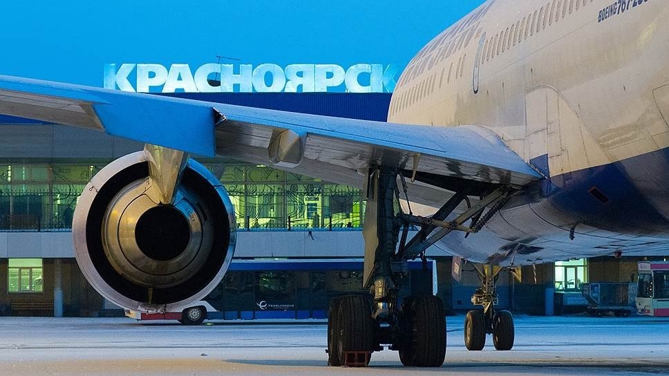 Из-за густого тумана в красноярском аэропорту массово задерживаются рейсы 