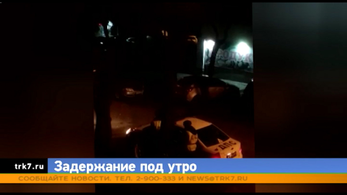 Красноярские полицейские пристегнули задержанного к дереву