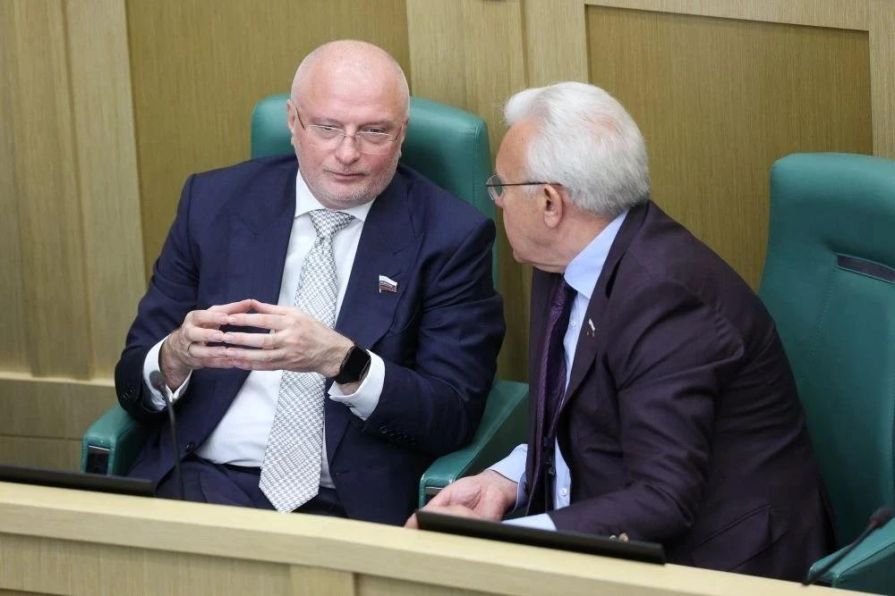 Красноярский сенатор пообещал иноагентам сложные времена