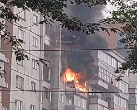 В Красноярске срочно эвакуировали жителей многоэтажки из-за сильного огня: видео. Фото и видео: ЧП в Красноярске