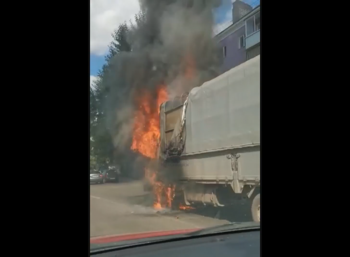 Сгорел грузовик