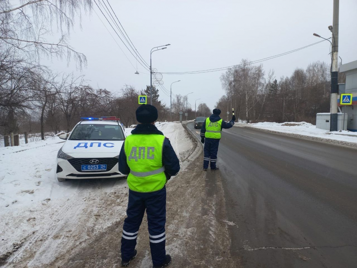 В ГИБДД напомнили о безопасности на дорогах Красноярска в межсезонье —  Новости Красноярска на 7 канале