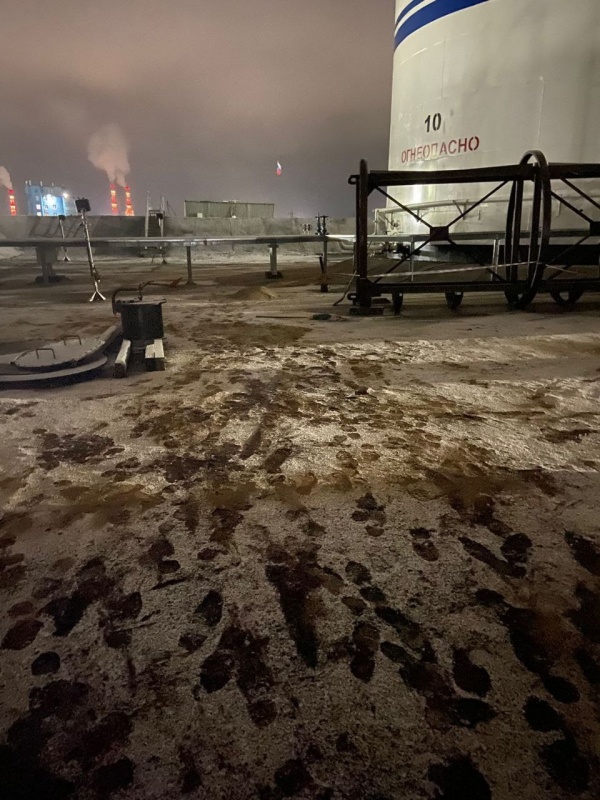 ЧП в Норильске: на нефтебазе произошел разлив топлива