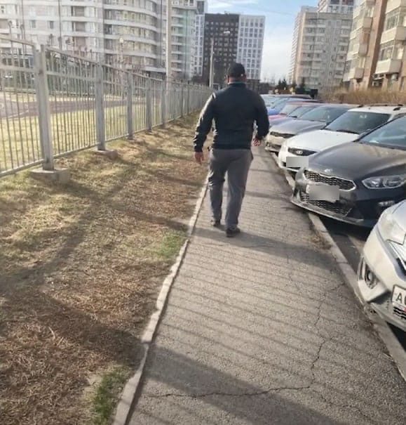 спущены штаны.jpg