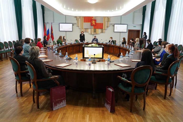 Зал мэрии.jpg