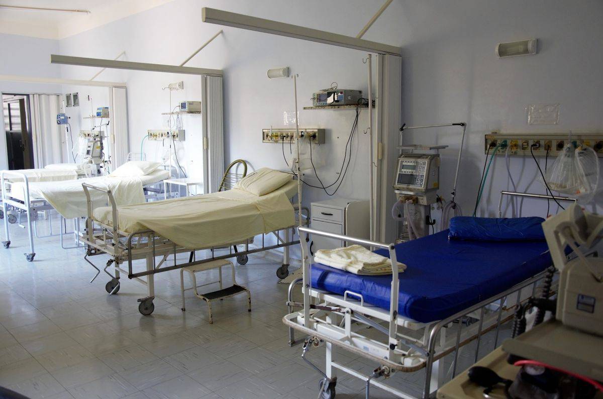 hospital-1802679_1920.jpg