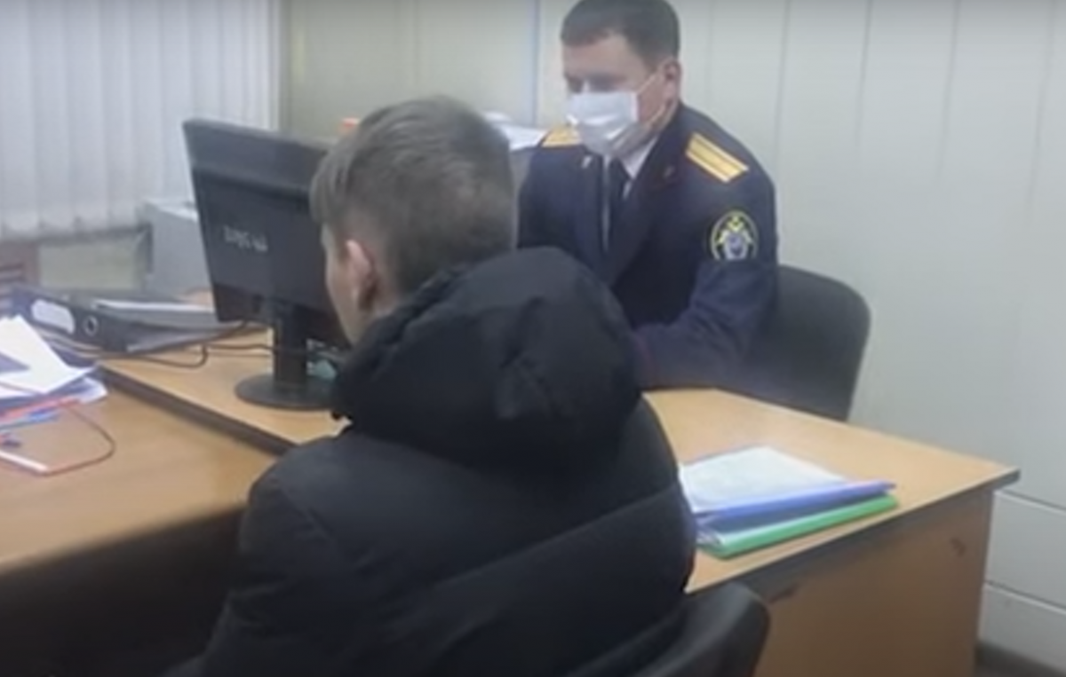 В Красноярске подозреваемым в лжеминировании подросткам продлили арест.png