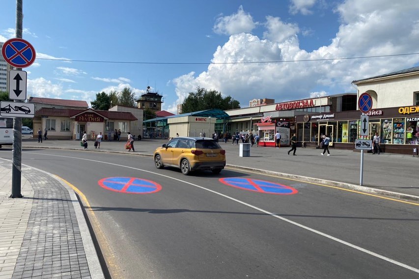 У красноярского автовокзала нанесли разметку о запрете остановки.jpg
