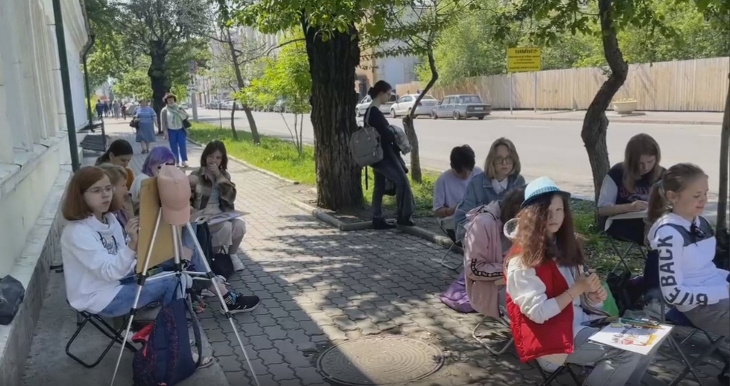 художники рисуют.jpg