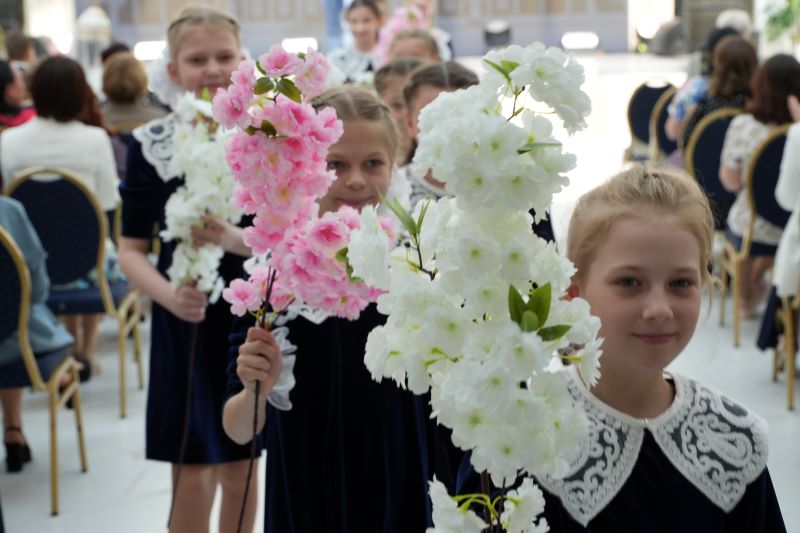 Дом-лицей цветы.jpg Дом-лицей цветы.jpg