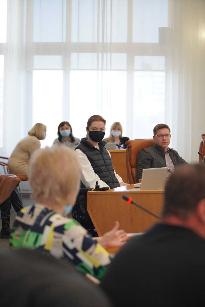 Красноярский горсовет 3 Каптелинина.png