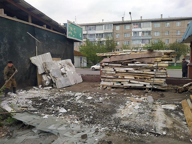 Снос павильона 2.jpg Снос павильона 2.jpg