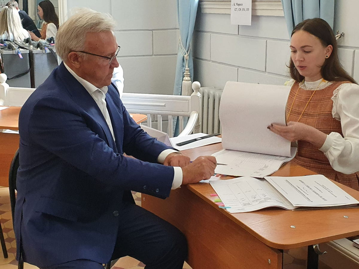 фото 7 канала Усс на выборах в качестве сенатора