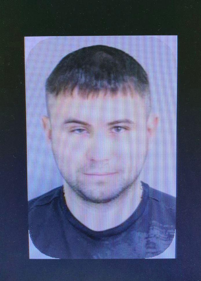 Мужчину, устроившего стрельбу у бара в центре Красноярска, объявили в федеральный розыск.jpeg