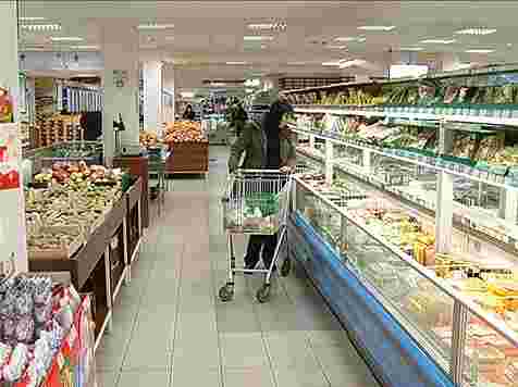 Бизнесмены предупредили о росте цен и сокращениях в компаниях из-за роста МРОТ . Кадр: архив «7 канала»