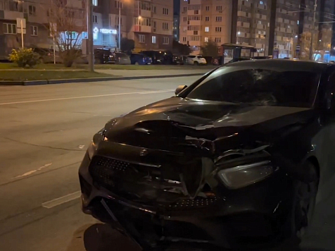 Водитель сбил красноярку на улице 9 Мая. Она погибла до приезда скорой. Фото: 24 Госавтоинспекция