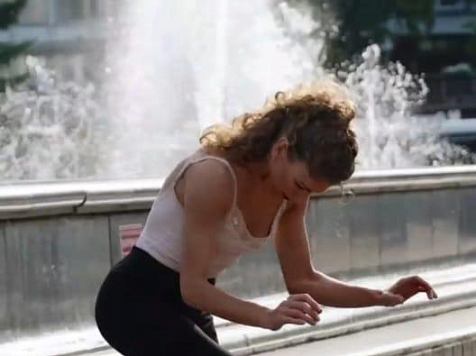 Музыкальный фонтан на Театральной площади «станцует» в честь закрытия сезона Красноярской оперы. Фото: мэрия Красноярска