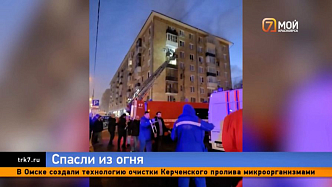 Деревянные перекрытия советских времен задали жару: старая многоэтажка вспыхнула в мгновение ока