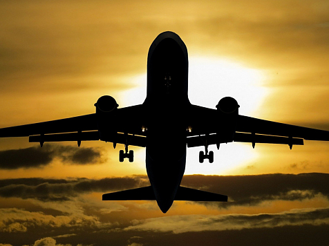 Пассажиропоток красноярского аэропорта превысил исторический максимум. Фото: pixabay.com и kja.aero