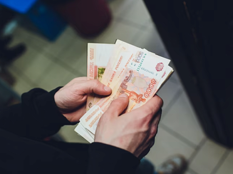 Красноярский мастер по ремонту обманул клиентку на 100 тысяч рублей. Фото: ru.freepik.com