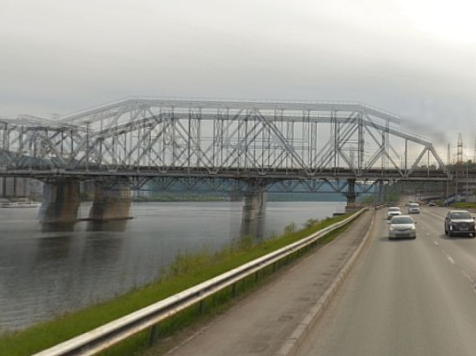 «Дорога для летающих машин»: экс-мэр Красноярска раскритиковал ремонт Дубровинского . Изображение: yandex.ru/maps