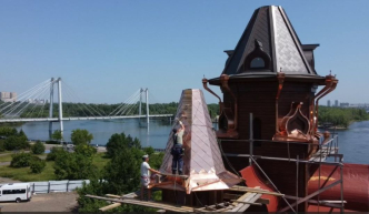 Иоаким и Анна в ожидании Рождества: деревянный храм на Стрелке почти достроен