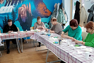 В Красноярском крае для пенсионеров придумали бесплатные мастер-классы с творческими практиками