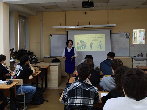  В Красноярске проходит пилотная апробация проекта по содействию в выборе профессии и поиске будущего места работы 