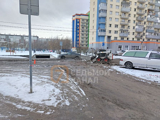 В Красноярске переулок Светлогорский превратился в ловушку для автомобилистов