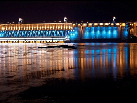 На Красноярской ГЭС в честь женщин  зажгут огни. Фото: vk.com/krasnoyarskrf