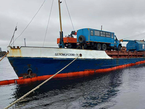 На севере Красноярского края подтопило архангельский теплоход. Фото: Западно-Сибирская транспортная прокуратура