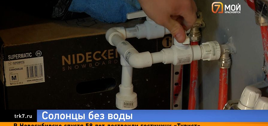 Очереди у единственной колонки и игнор от коммунальщиков — красноярцы третий день выживают без воды