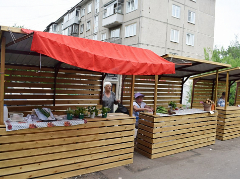 В Свердловском районе Красноярска установили новые прилавки для уличной торговли. Фото: Город Красноярск
