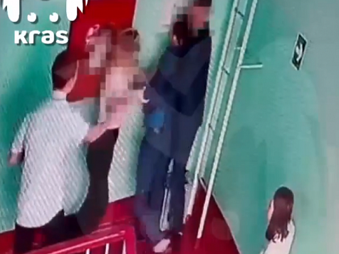 В Красноярском крае семью школьника оштрафовали на 5 тысяч рублей после избиения девочки. Видео/фото: KrasMash