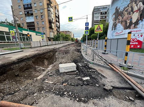  В центре Красноярска ограничили движение на Каратанова до 14 июня  . Фото Андрея Болсуновского