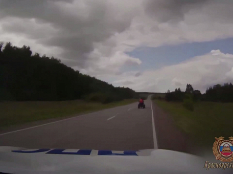 Под Красноярском задержали пьяного водителя на квадроцикле с тремя пассажирами