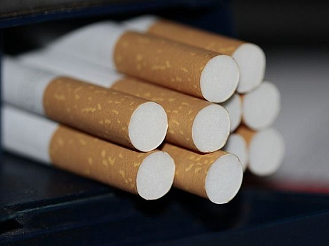 В аэропорту Красноярска у мужчины конфисковали 16 тыс пачек сигарет. Фото: chel.aif.ru