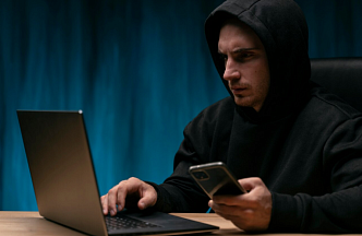 Мошенники обманули женщину из Курагинского района на 3 млн рублей через тройную аферу