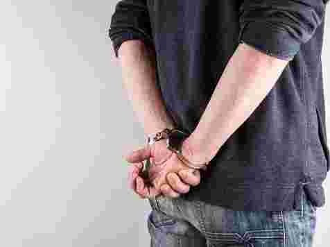 В Красноярске ОМОН повязал сутенера. Фото: publicdomainpictures.net 