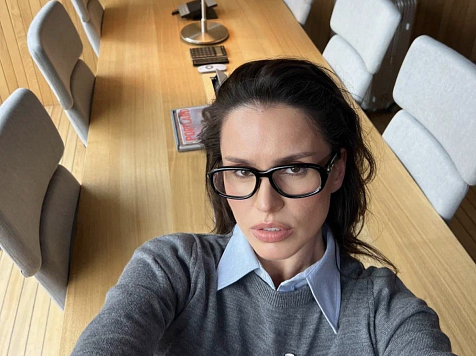 Красноярские фанаты Zivert два года безуспешно ждут концерта . Фото: телеграм-канал Zivert